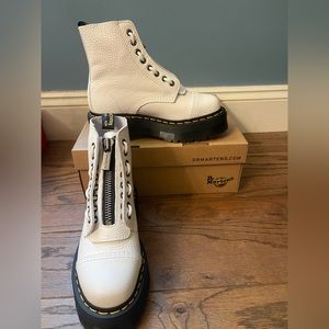 Dr.Martens air Wair Sinclair platform boots - new - size 7- cream
